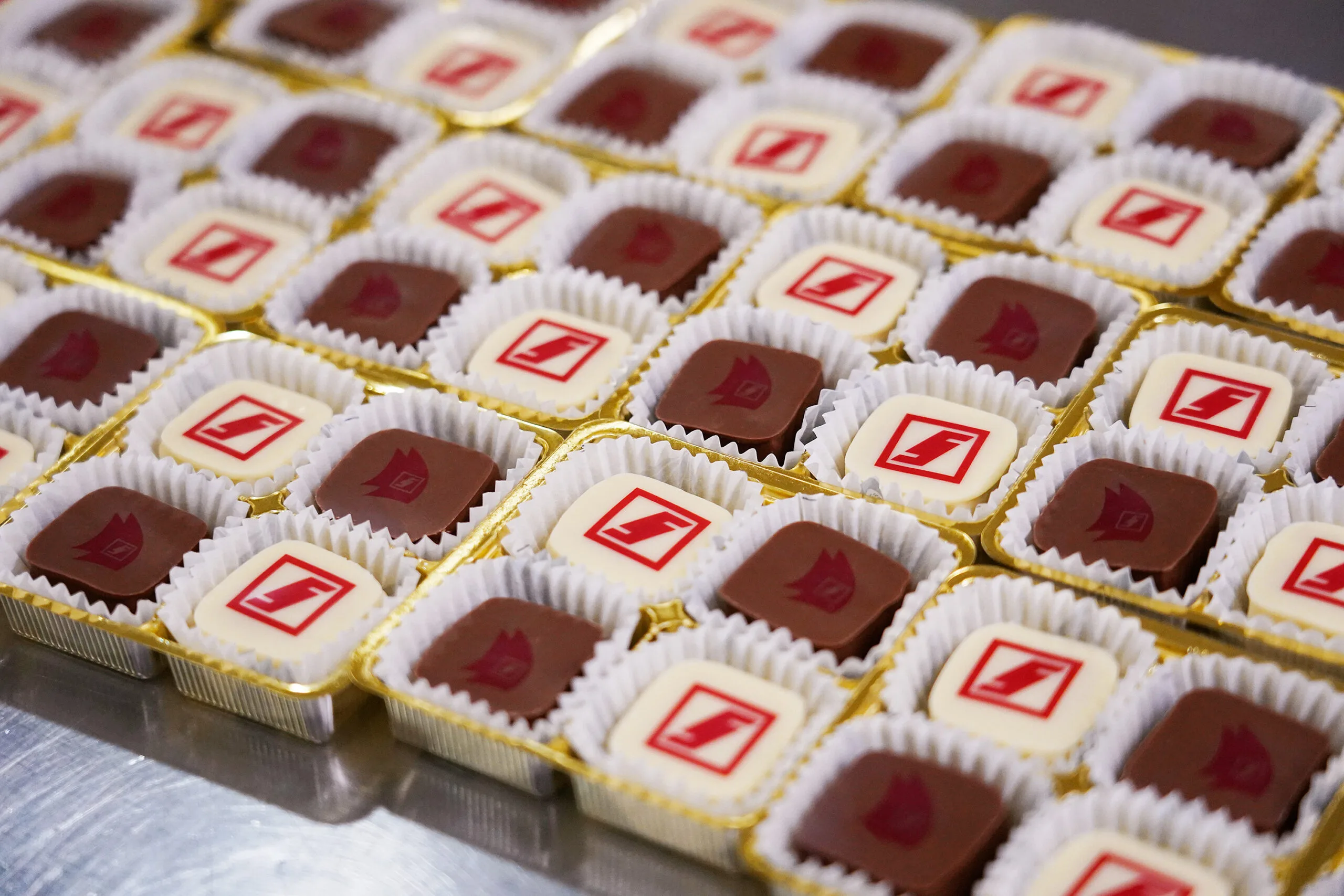 PAC-Pralinen-mit-Logo-Beispiel