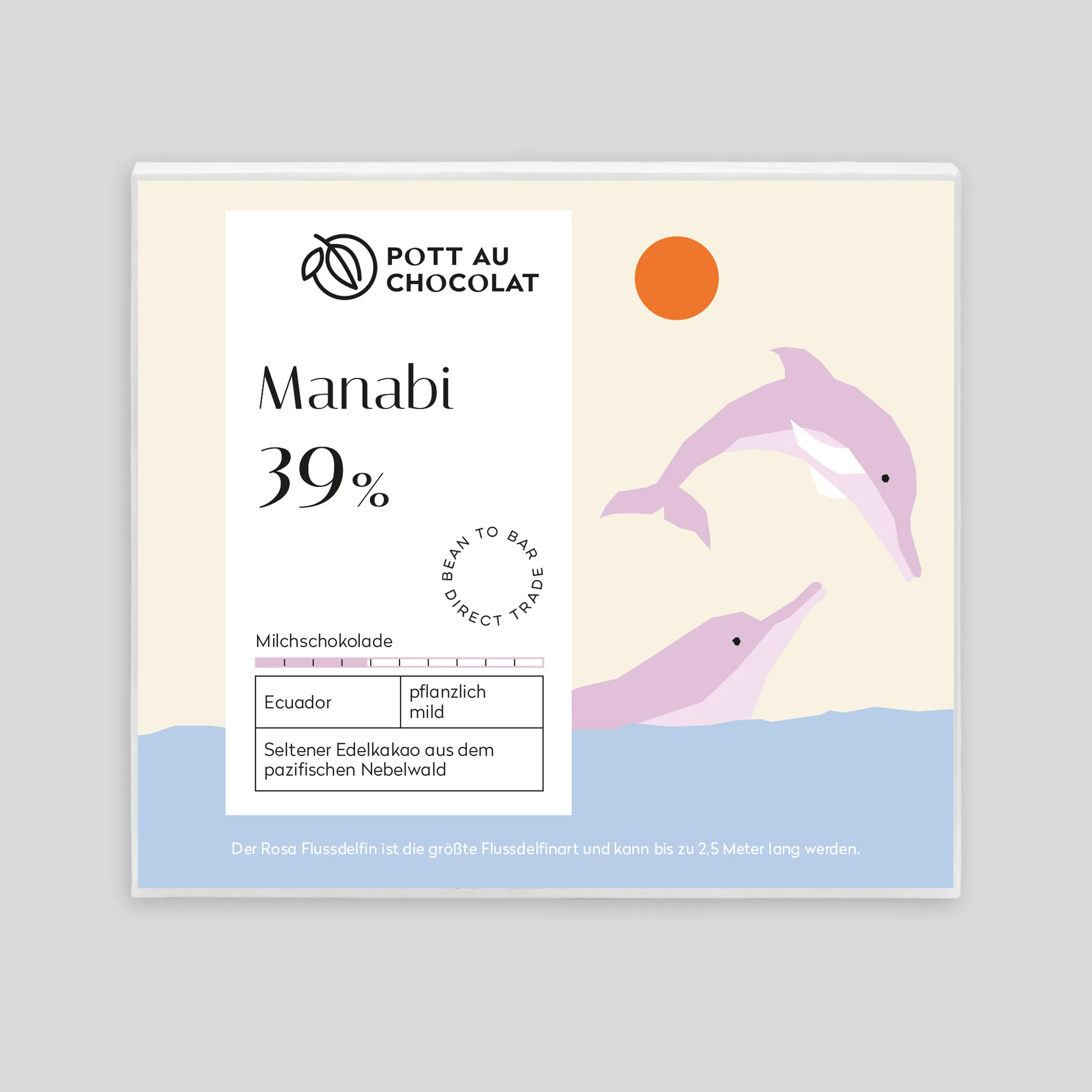 Verpackung einer Schokoladentafel von Pott au Chocolat mit einer Illustration von zwei rosafarbenen Delfinen – einer im Meer, einer springend. Über ihnen eine Sonne. Farben des Designs: Beige, Rosa, Hellblau, Orange