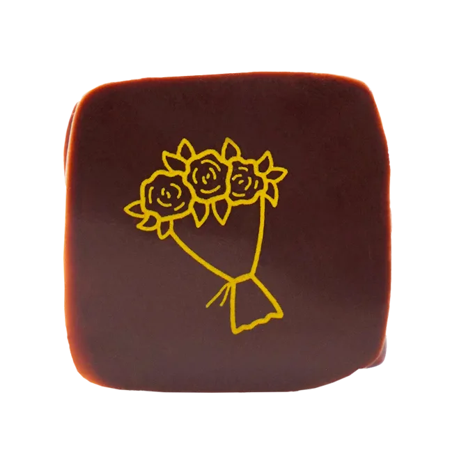 Pott-au-chocolat Hochzeitspraline mit blumenstrauß in dunkeler Schokolade
